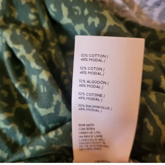 NWT By Anthropologie Green Leopard Print Cropped Draped Top Sz Small MSRP $68 - Picture 5 of 5